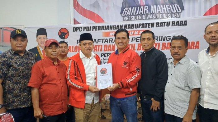 Zahir mendaftarkan diri sebagai bakal calon Bupati ke Partai Demokrasi Indonesia Perjuangan (PDIP) Kabupaten Batubara, Senin (29/4/2024).
