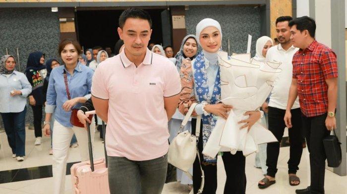 Zumi Zola dan Putri Zulkifli Hasan