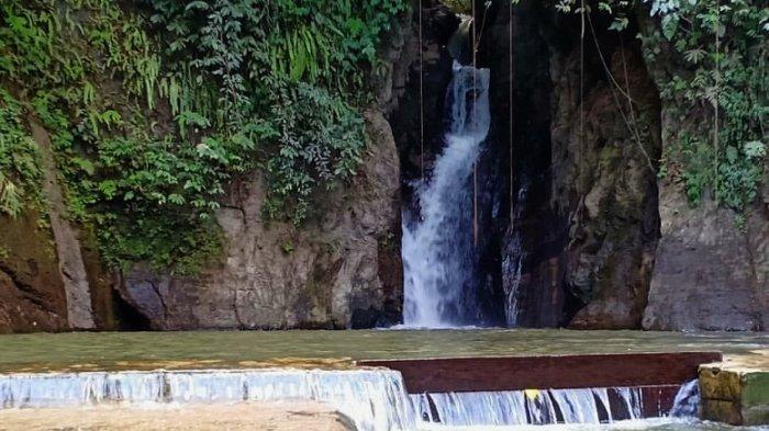 AIR terjun Betala yang berada di Desa Sarilaba Jahe Penen, Kecamatan Sibiru-biru, Kabupaten Deliserdang, Sumatera Utara.