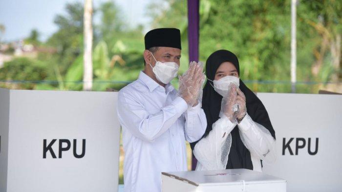 Salman Alfarisi didampingi istri mencoblos 