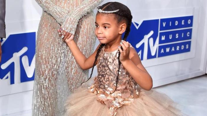 Puteri Beyonce-Jay Z Pakai Gaun Desainer Indonesia di MTV Award ...