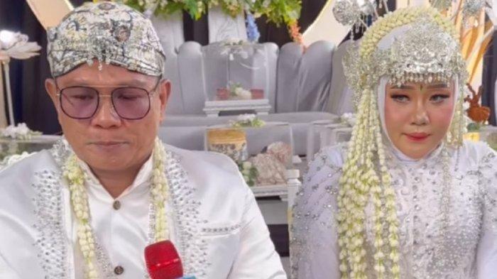 Ilustrasi Andika Kangen Band nikah lagi. Andika Kangen Band didoakan menua bersama istri barunya yang dokter.