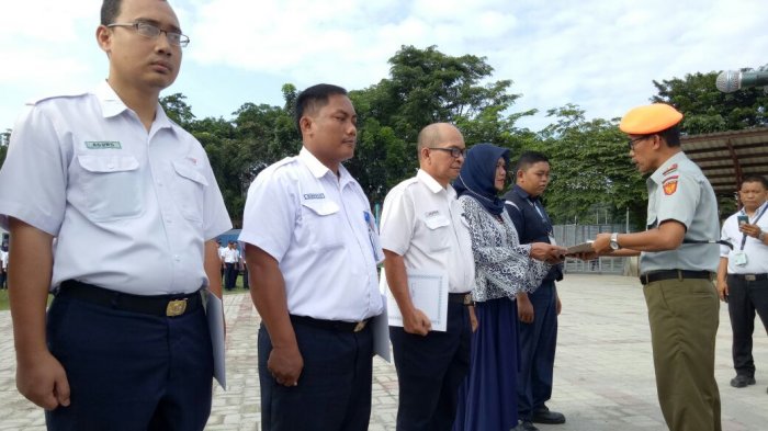 Rayakan Hut Ke 72 Tahun Pt Kai Berikan Penghargaan Pada Karyawan