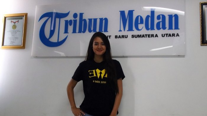 Aurelie saat berkunjung ke Redaksi Harian Tribun Medan, Senin (23/4/2018).