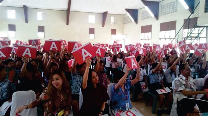 CSR CIMB Niaga Programkan Ayo Menabung dan Berbagi di Sekolah - Tribun ...