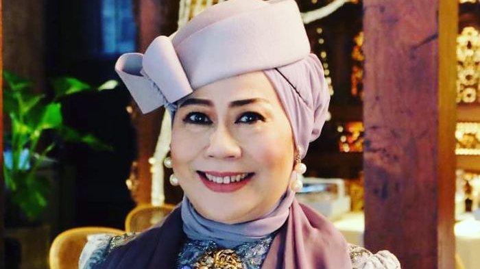 Dewi Yull Kini Aktif Jadi Pedagang