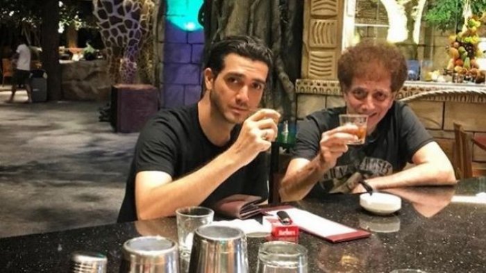 Fachri Albar dan ayah, Ahmad Albar.