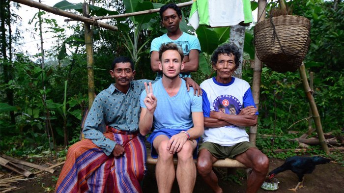 7 Kebiasaan Unik Masyarakat Indonesia yang Bikin Senyum-senyum Sendiri