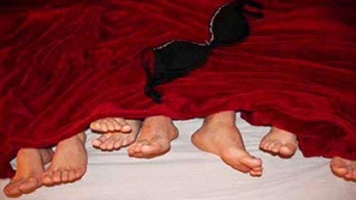 ILUSTRASI Pesta seks. Sebanyak 14 remaja kedapatan telanjang di sebuah hotel di Makassar, mereka diduga hendak melakukan pesta seks dengan promotor pasangan suami-istri diduga sebagai mucikari.