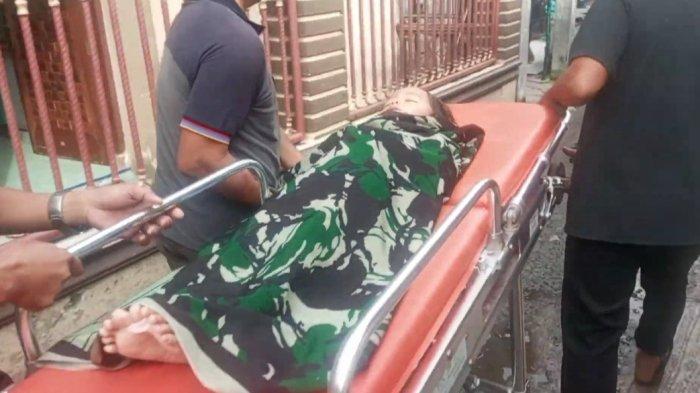 jenazah korban Owen Simarmata (4) saat tiba di rumah duka Jalan Masjid, gang Dahlia, Kecamatan Percut Seituan, Deliserdang, Selasa (10/12/2024).