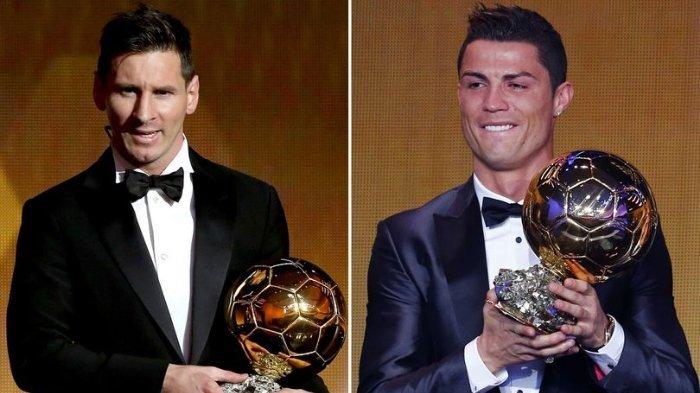 Kala Algoritma dan Penelitian Berparameter Vaep Tunjukkan Siapa yang Terbaik, Messi atau Ronaldo?. Megabintang Barcelona, Lionel Messi (kiri), menggenggam trofi Ballon d'Or 2012, sementara Ikon Real Madrid, Cristiano Ronaldo (kanan), berpose dengan trofi Ballon d'Or 2013. (Mirror.co.uk)