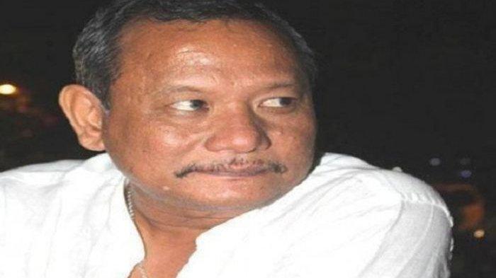 Vigit Waluyo menyerahkan diri ke Kejaksaan Negeri Sidoarjo, Jumat (28/12/2018).