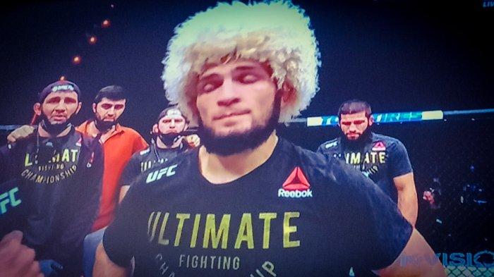 Khabib Pertahankan  