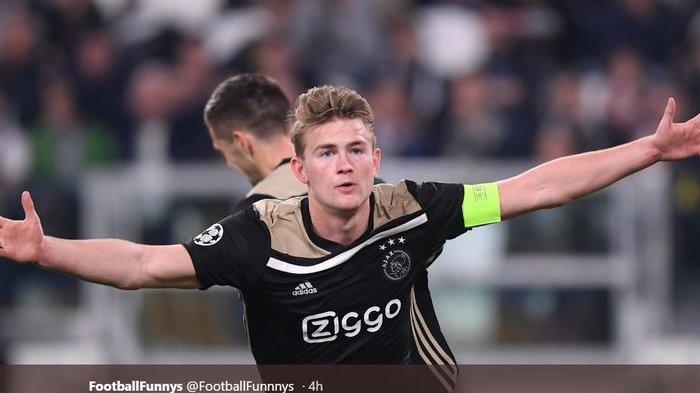 Bek muda Ajax Amsterdam, Matthijs de Ligt, merayakan gol kemenangan atas Juventus di babak perempat final Liga Champions.