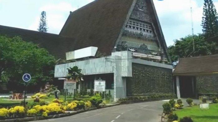 MUSEUM Negeri Provinsi Sumatera Utara atau museum Gedung Arca yang berlokasi di Jalan HM Joni, Kota Medan, Sumatera Utara.