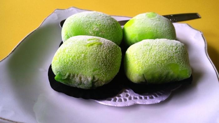Pancake durian oleh-oleh khas Kota Medan. (Tribun Medan)