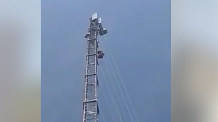 Pelajar SMP memanjat tower 44 meter mau bunuh diri akibat tinggal kelas