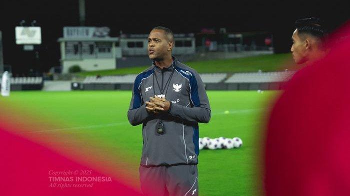 Kluivert Dikritik karena Absen saat Pemain Timnas Minta Maaf, Isu Pemecatan Kembali Mencuat