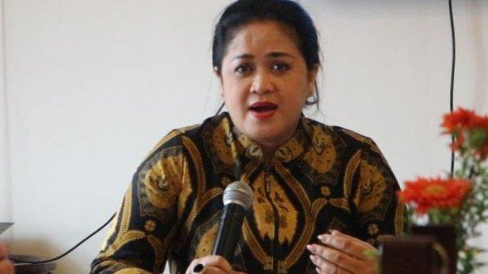 Pengamat pertahanan Universitas Indonesia Connie Rahakundini Bakrie dalam sebuah diskusi di Jakarta, Minggu (19/2/2017).