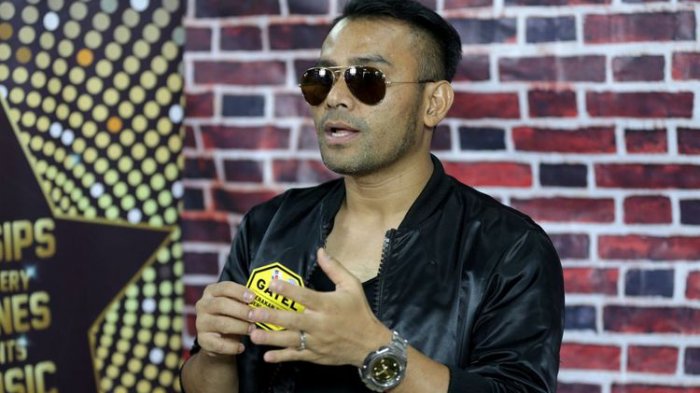 Penyanyi Judika Nalon Abadi Sihotang saat mengunjungi kantor redaksi Kompas.com, Jakarta, Rabu (7/6/2017). Ia tengah mempromosikan album ke-6 berjudul Judika.