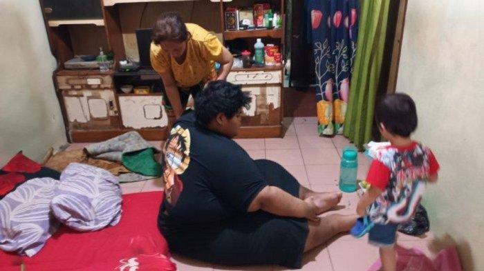 Ahmad Juwanto, remaja obesitas yang kini dirawat nenek di Cipayung, Jakarta, meminta bantuan pemerintah