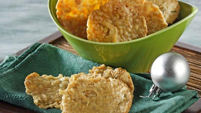 Keripik Tempe Daun yang belu diberi bumbu balado