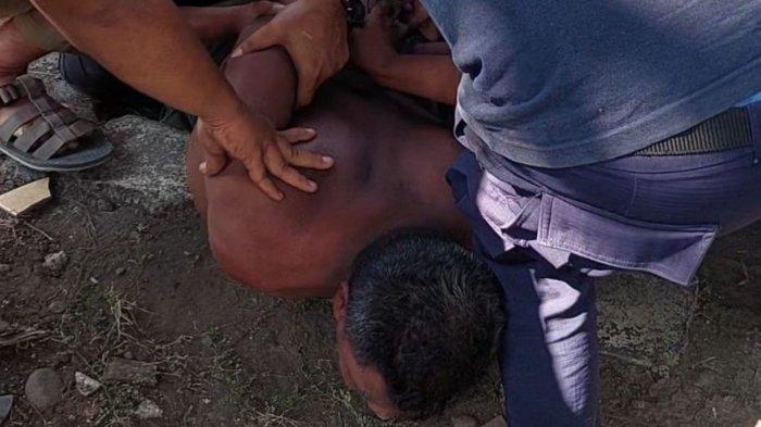 TANGKAP PELAKU: Kapolres Kendal, AKBP Hendry Susanto Sianipar, menangkap pria mengaku anggota Kostrad yang menabrak rombongan Patwal dan memukuli polisi. Saat ini, pelaku sudah diamankan di Polres Kendal dan masih menjalani pemeriksaan.