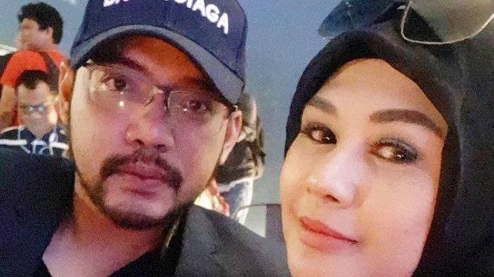 Sandy Tumiwa Sudah 3 Kali Menikah, Kini Vivi Paris Minta Cerai karena