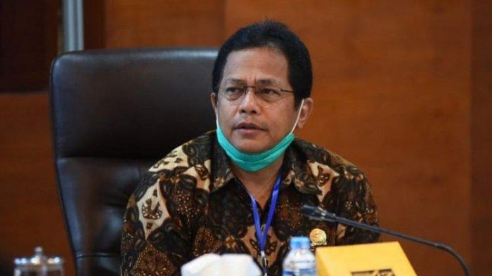 Sekretaris Jenderal DPR RI Indra Iskandar, usai memimpin rakor bersama Sekjen MPR RI dan Sesjen DPD RI beserta jajarannya, di Gedung DPR RI, Selasa (21/4/2020).
