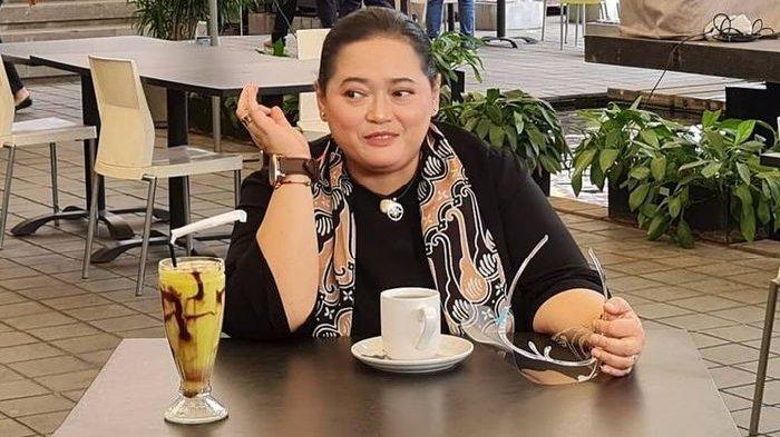 Selendang Paranormal Mbak You Motif Batik Priangan