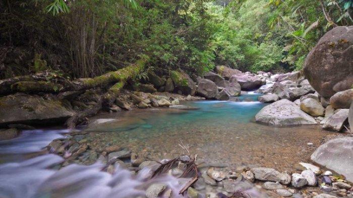 Sungai di lokasi air terjun Simempar di Desa Simempar, Kecamatan Gunung Meriah, Kabupaten Deliserdang