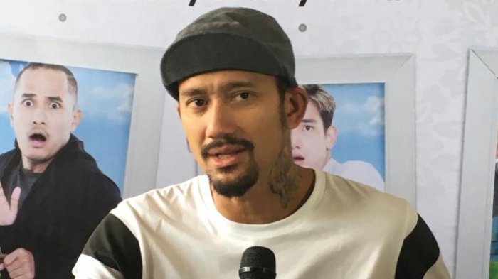 Tora Sudiro diabadikan di MNC Tower, Kebon Jeruk, Jakarta Barat, pada Selasa (28/2/2017).