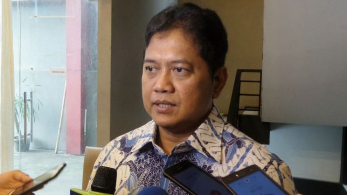 Politisi dari Partai Amanat Nasional (PAN) Viva Yoga Mauladi dalam diskusi Perspektif Indonesia dengan topik: Mengobati Luka Pilkada di kawasan Menteng, Jakarta Pusat, Sabtu (22/4/2017).