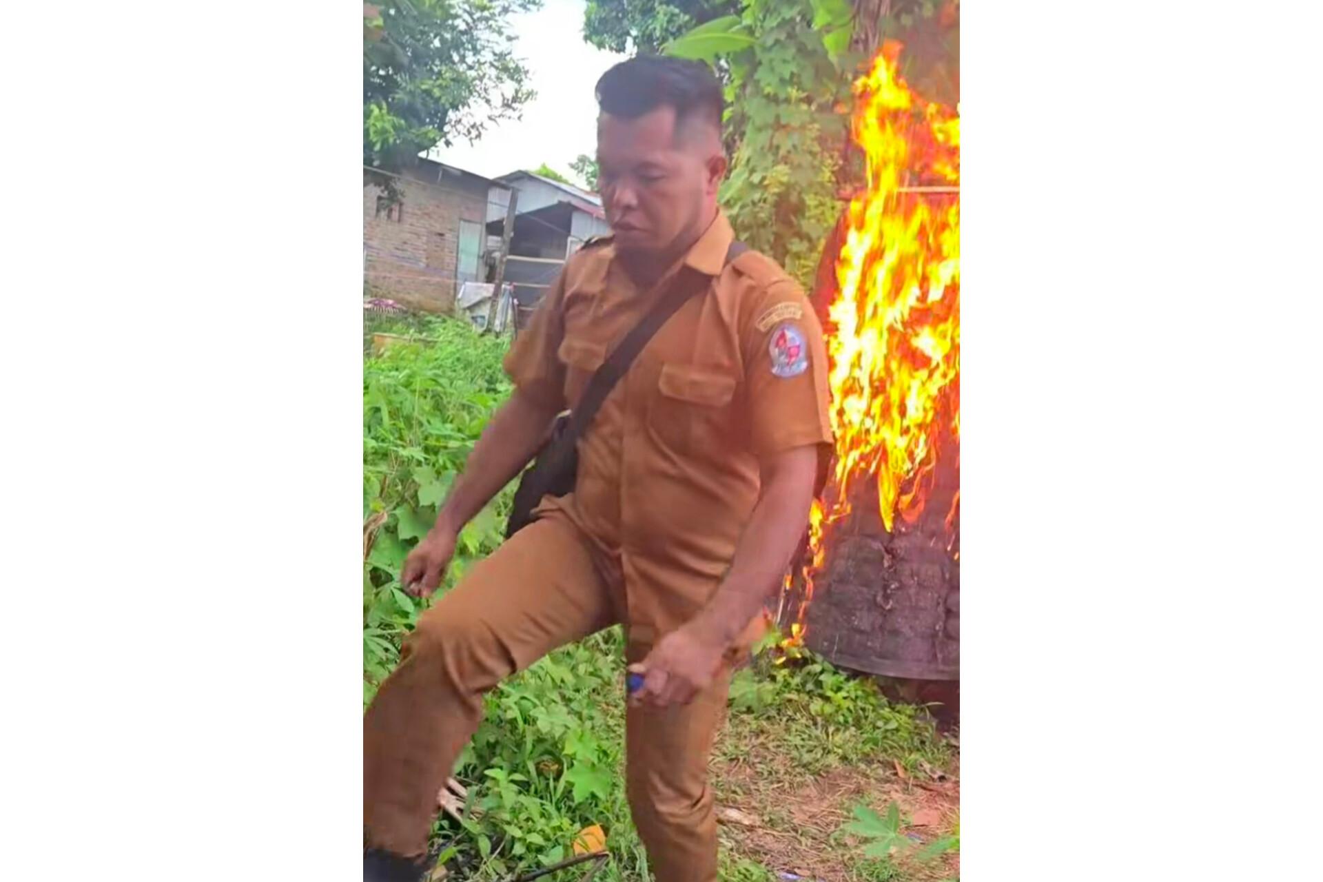 Aksi Berani Kadus Bakar Barak Narkoba Banjir Apresiasi Warga