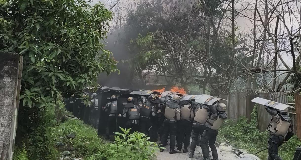 Geger Eksekusi Lahan Labuhan Deli Berdarah, Molotov Hujani Polisi