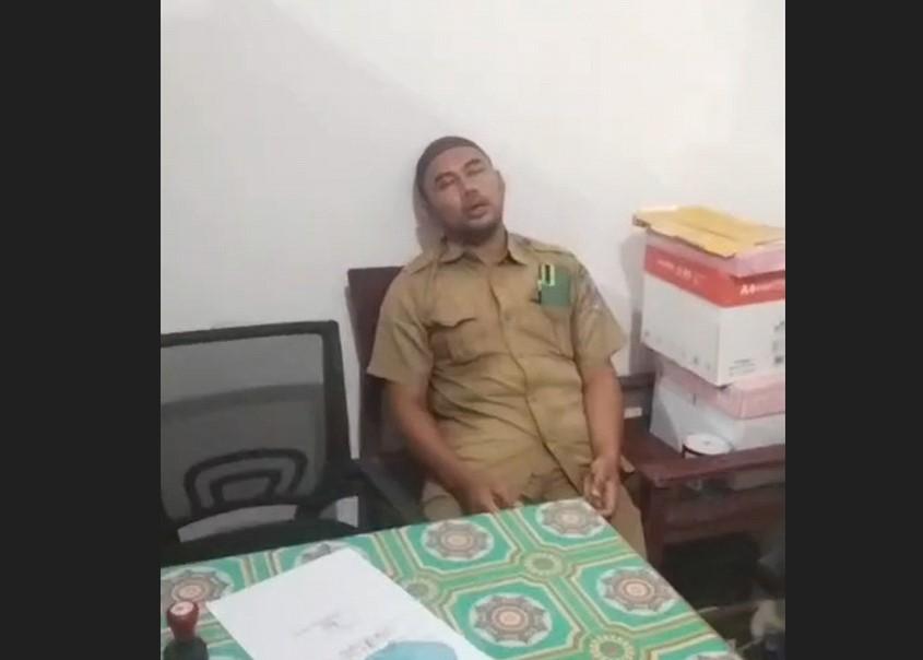 Murka! Ortu Ngamuk Geruduk Guru Agama Pelaku Asusila Siswa