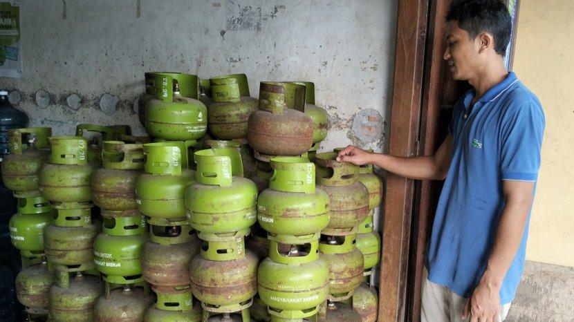 Pemilik-pangkalan-LPG-3-Kg-di-Dukuh-Setro-Kelurahan-Temurejo-elpiji.jpg