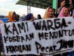 warga-Desa-Kosekan-Kecamatan-Gabus-Pati-minta-perangkat-pebinor-dipecat.jpg