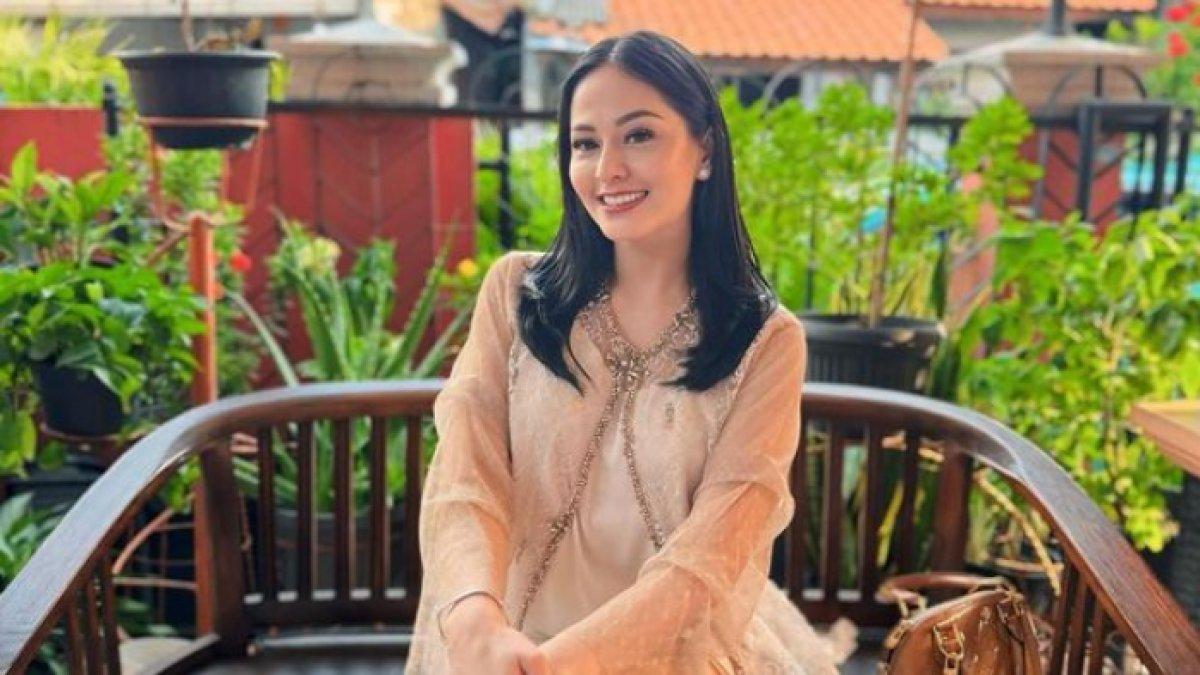 5 fakta Jessica Juliantiano, pacar Boris Bokir yang ternyata merupakan mantan kakak ipar Nia Ramadhani.