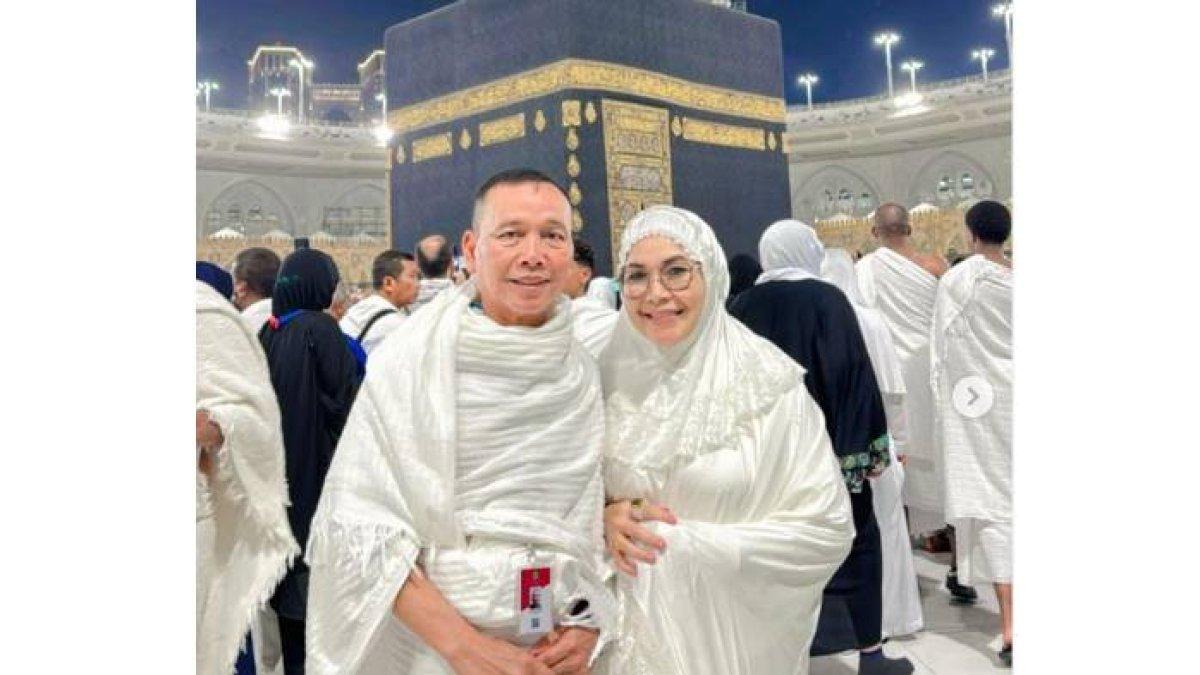 Abdul Razak dan Umi Kalsum naik Haji