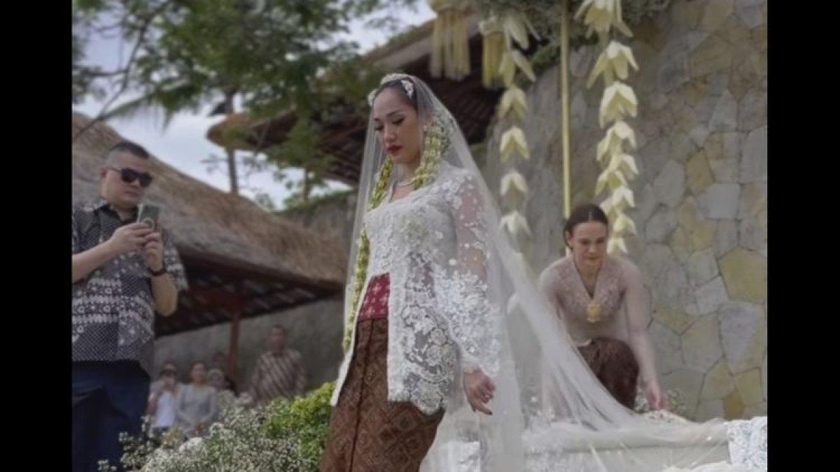 Bunga Citra Lestari alias BCL resmi menikah dengan Tiko Aryawardhana di Bali hari ini, Sabtu (2/12/2023).