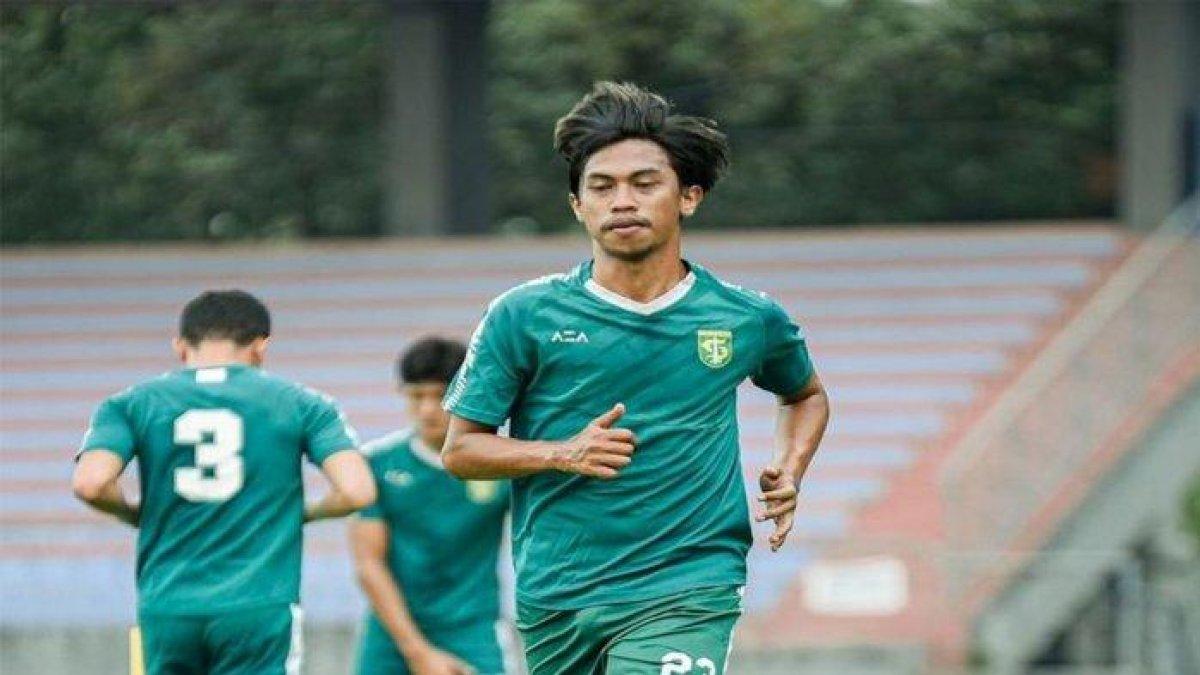Ady Setiawan saat berlatih bersama Persebaya Surabaya.