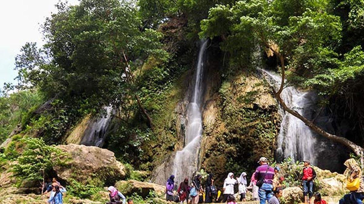 WISATA GUNUNG KIDUL: Air Terjun Sri Gethuk di Gunungkidul, Yogyakarta