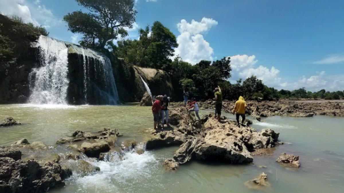 WISATA AIR - Potret Air Terjun Toroan diambil dari Google Street View pada Sabtu (26/4/2025). Air Terjun Toroan terletak di Kabupaten Sampang, Madura, Jawa Timur.