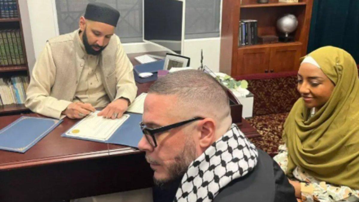 Aktivis pembela Palestina asal Amerika Serikat, Shaun King yang dulunya merupakan pastur kini menjadi mualaf