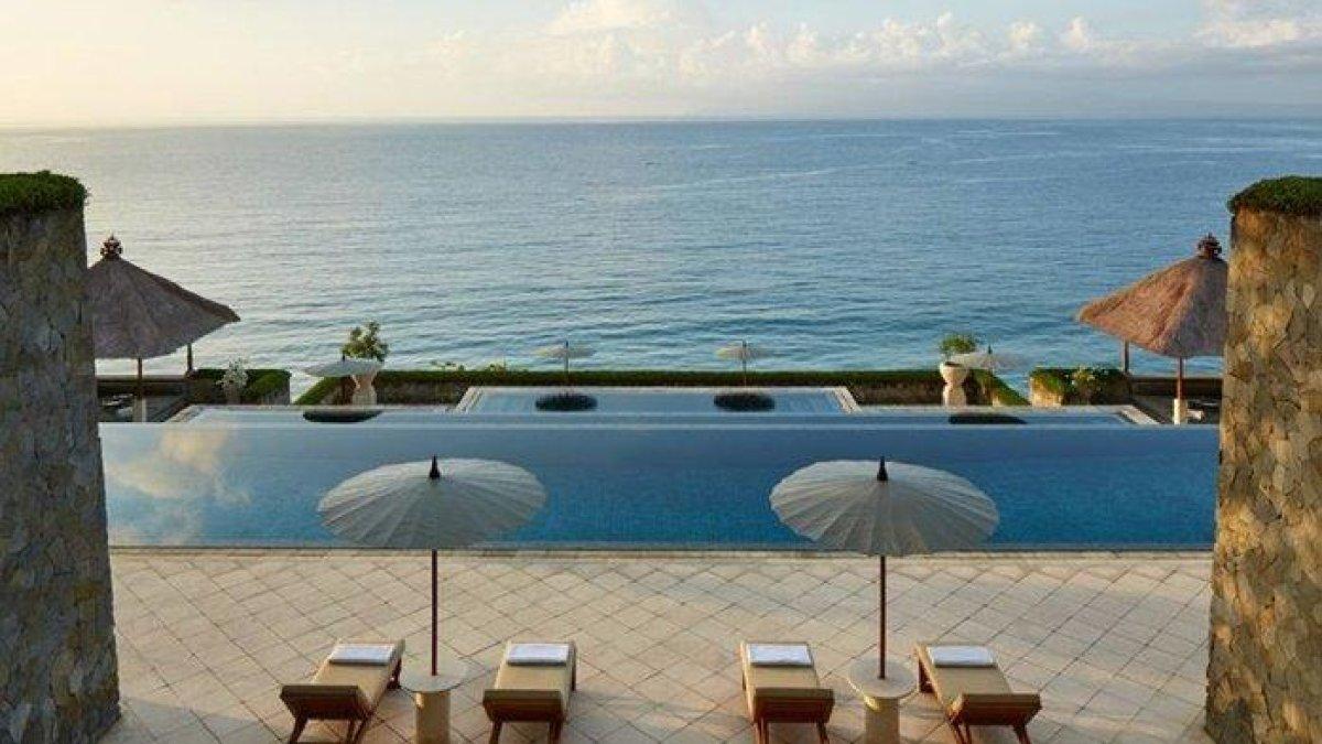 Amankila Resort Bali Lokasi Pernikahan BCL dan Tiko Aryawardhana.