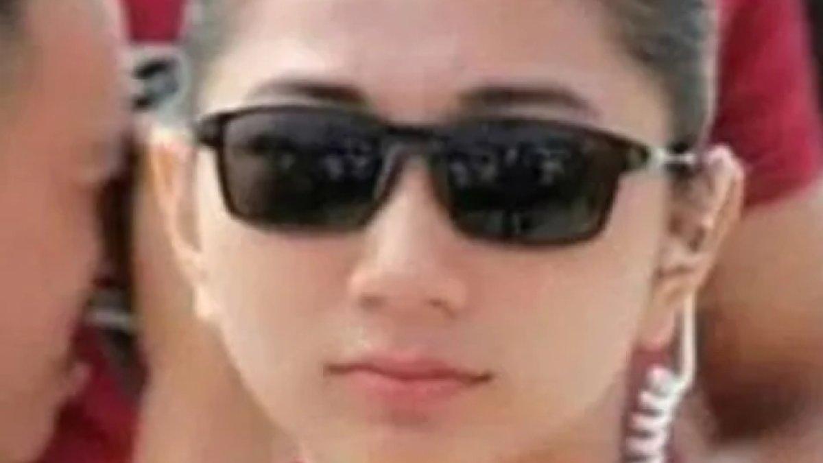 Ambar Dwi Klaudiyah ajudan wanita yang bertugas mengawal Selvi Ananda.