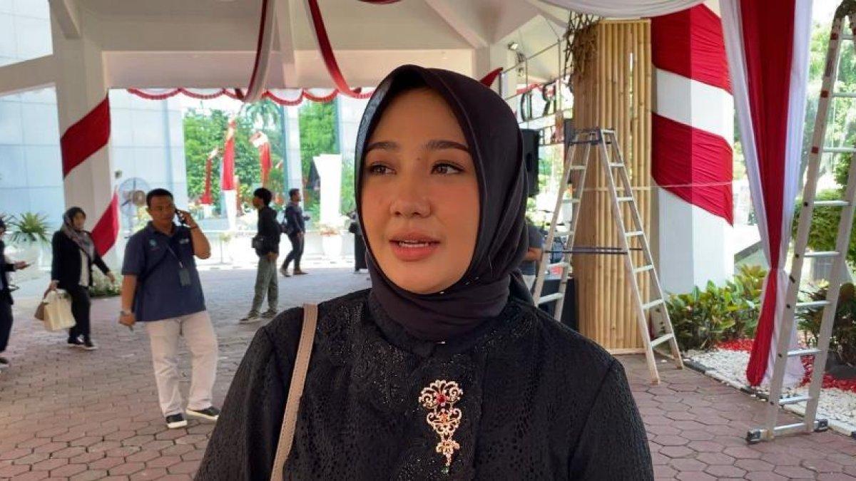 PROFIL NURUNNISA SETIAWAN - Anggota DPRD Kabupaten Bogor, Nurunnisa Setiawan saat dijumpai di Gedung DPRD Kabupaten Bogor, Jumat (16/8/2024). Ia merupakan anggota DPRD termuda, anak mantan Bupati Bogor.