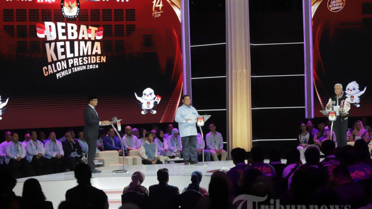 Anies Prabowo Ganjar saat debat kelima