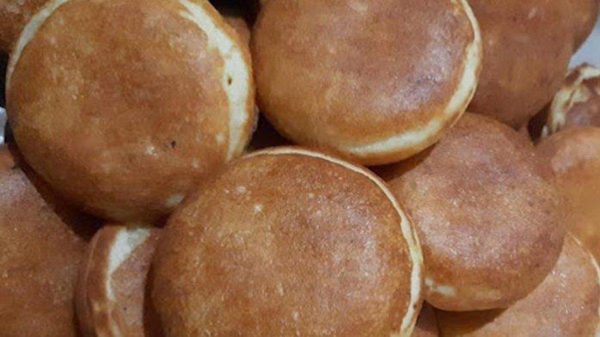 KULINER KHAS KLATEN - Apem, jajanan tradisional khas Jatinom Klaten, produksi Apem Bunda Shanty berlokasi di Jalan Jatinom - Boyolali No.2, Gabugan, Pandeyan, Kec. Jatinom, Kabupaten Klaten, Jawa Tengah ()